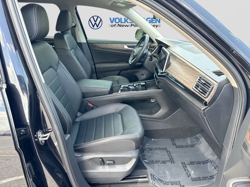 Certified 2026 Volkswagen Atlas SEL AWD/4WD image 28