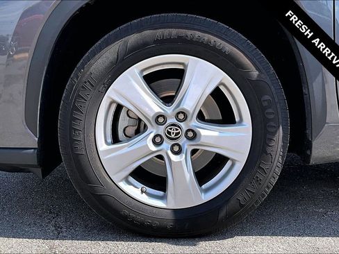 Used 2023 Toyota Highlander L FWD image 32