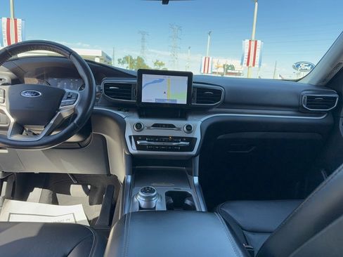 Certified 2020 Ford Explorer XLT w/ Equipment Group 202A image 30