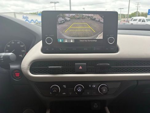 Used 2024 Honda HR-V LX image 9