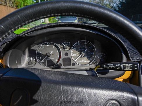 Used 1991 MAZDA MX-5 Miata Special Edition image 38