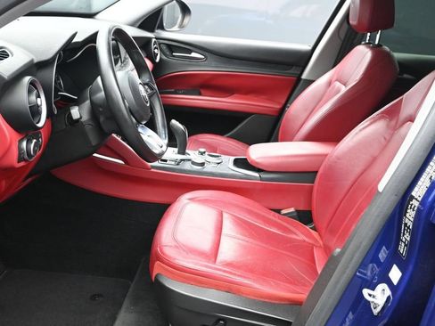 Used 2020 Alfa Romeo Stelvio w/ Nero Edizione RWD image 10