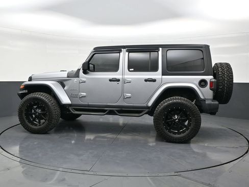 Used 2018 Jeep Wrangler Unlimited Sahara w/ Cold Weather Group image 2
