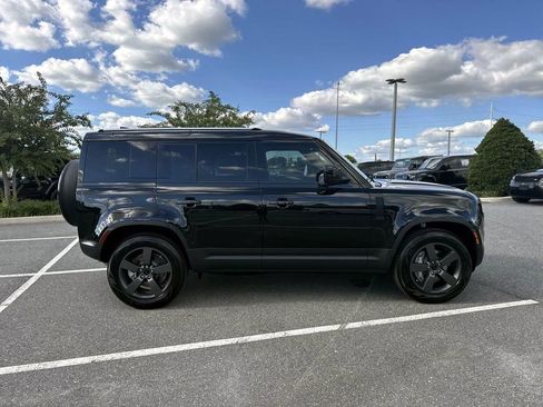 New 2026 Land Rover Defender 110 S image 7