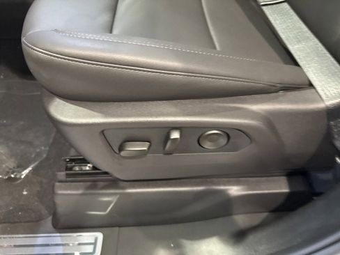 New 2026 GMC Sierra 1500 SLT w/ SLT Premium Plus Package image 25