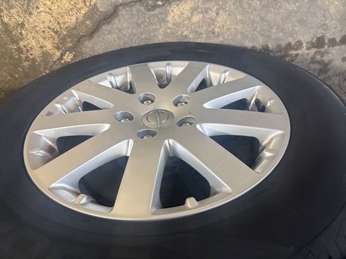 Used 2014 Chrysler Town & Country Touring image 7