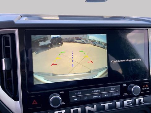 Used 2025 Nissan Frontier SV RWD image 24