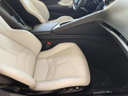 Used 2024 Chevrolet Corvette Stingray Preferred Cpe w/ 2LT image 19