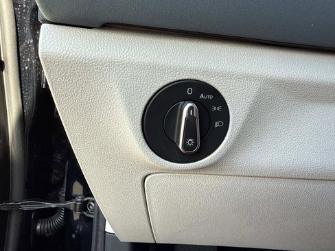 New 2026 Volkswagen Jetta SE image 30