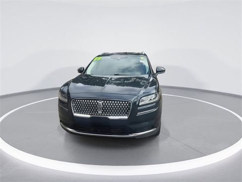 Used 2023 Lincoln Nautilus Reserve image 3