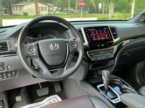 Certified 2019 Honda Ridgeline Black Edition image 36