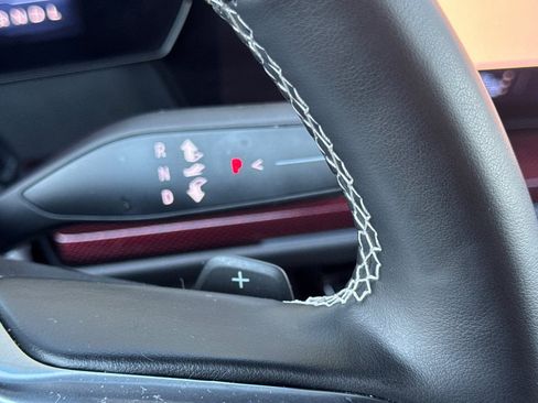 Used 2025 Chevrolet Traverse Z71 image 41