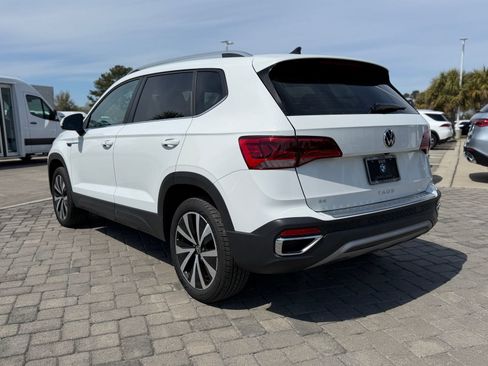 Used 2024 Volkswagen Taos SE FWD image 10