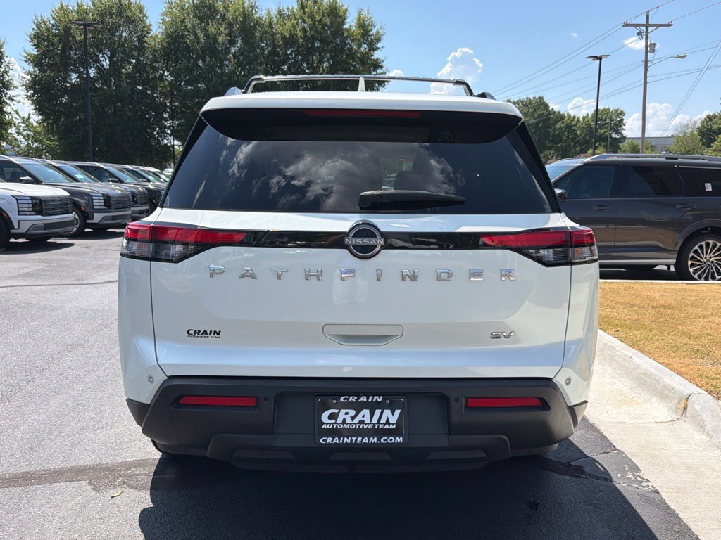Used 2022 Nissan Pathfinder SV FWD image 7