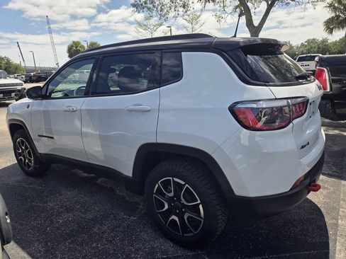 Used 2025 Jeep Compass Trailhawk w/ Trailhawk Convenience Group image 4