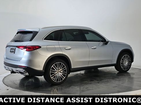 Certified 2025 Mercedes-Benz GLC 300 4MATIC w/ Driver Assistance Package image 2