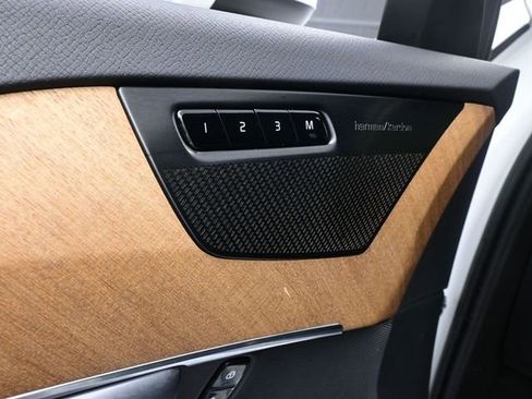 Used 2023 Volvo XC90 B6 Plus w/ Protection Package image 23