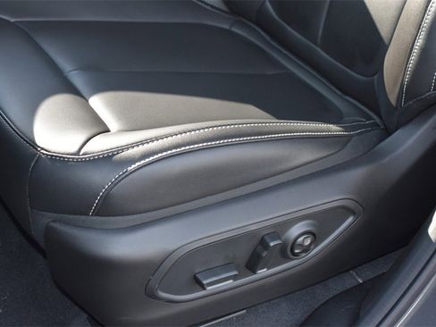 New 2025 Jeep Grand Cherokee Limited w/ Trailer Tow Package image 15