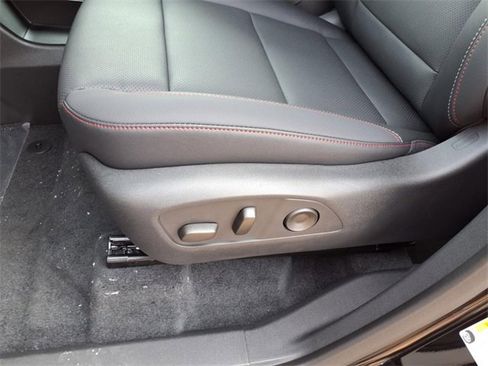 New 2025 Chevrolet Traverse Z71 w/ Enhanced Driving Package image 8