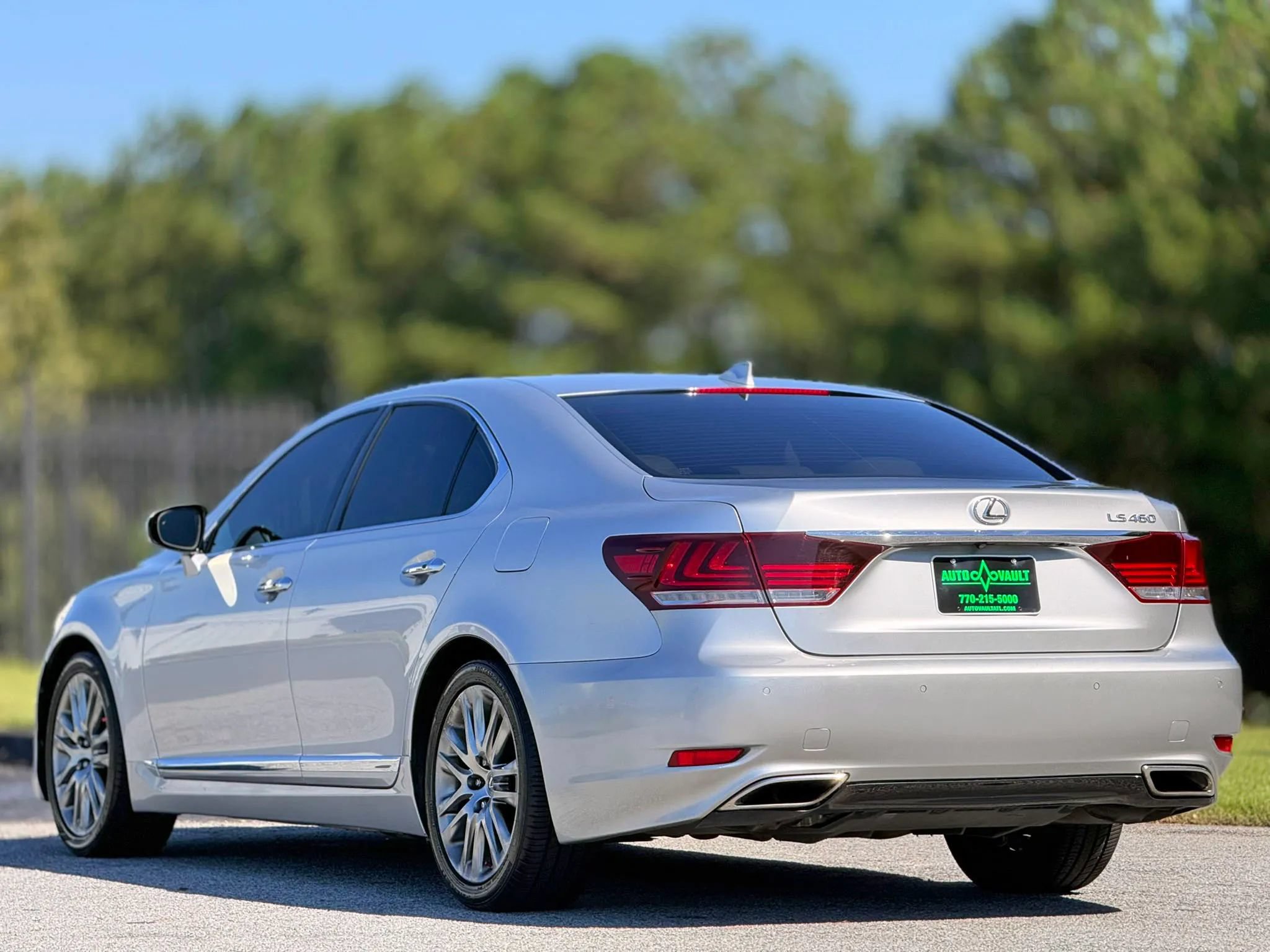 Used 2015 Lexus LS 460 w/ Comfort Package RWD image 11