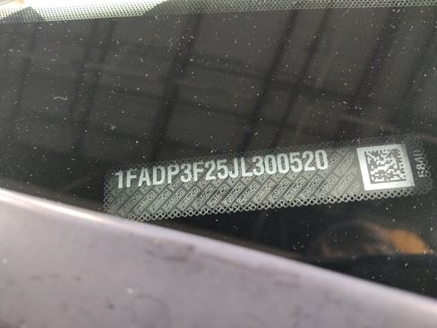 Used 2018 Ford Focus SE FWD image 33