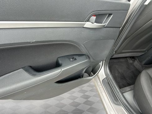 Used 2020 Hyundai Elantra Value Edition w/ Cargo Package (C1) FWD image 31