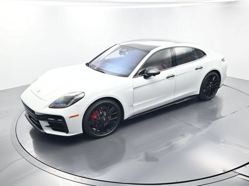 Certified 2026 Porsche Panamera GTS AWD/4WD image 36