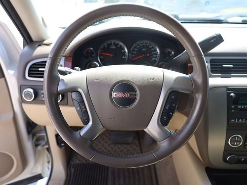 Used 2012 GMC Sierra 1500 SLT w/ SLT White Diamond Edition AWD/4WD image 13