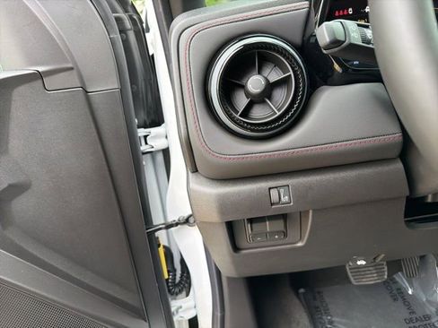New 2026 Chevrolet Colorado Z71 w/ Technology Package AWD/4WD image 19
