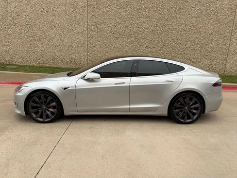 Used 2016 Tesla Model S P100D image 3