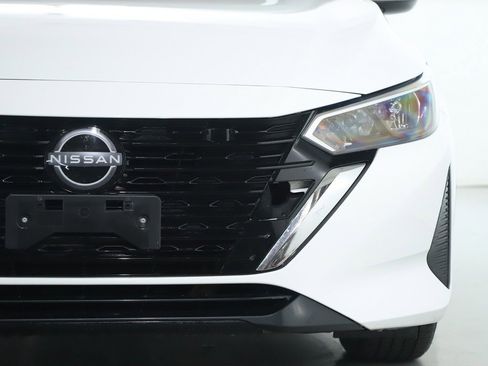 Used 2024 Nissan Sentra S image 8