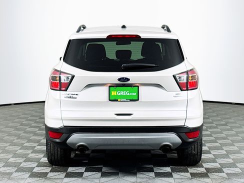 Used 2017 Ford Escape SE w/ Equipment Group 201A image 8