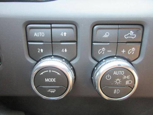New 2026 GMC Sierra 1500 AT4 w/ AT4 Premium Package AWD/4WD image 19