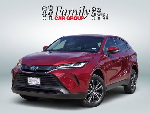 Used 2023 Toyota Venza LE AWD/4WD image 1