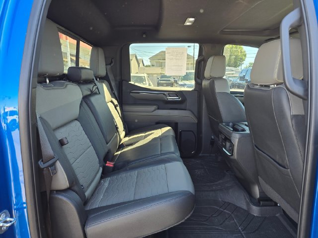 Used 2023 Chevrolet Silverado 1500 ZR2 w/ Technology Package AWD/4WD image 12