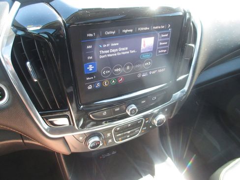 Used 2020 Chevrolet Traverse Premier w/ Redline Edition FWD image 30