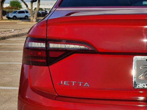 Used 2022 Volkswagen Jetta SE FWD image 15