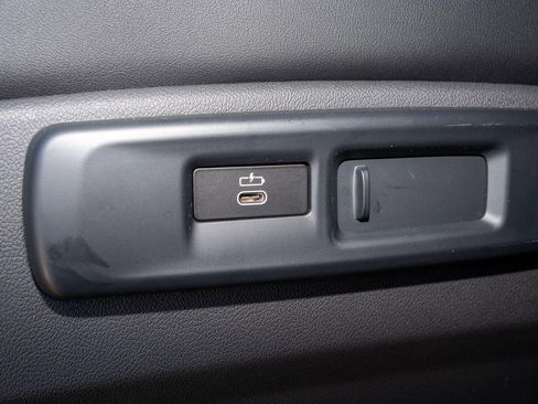 Used 2023 BMW X5 M50i w/ Climate Comfort Package image 21