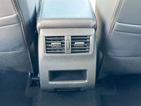 Used 2025 Mitsubishi Outlander SE FWD image 27