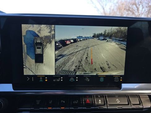 Used 2024 Chevrolet Silverado 2500 LTZ w/ LTZ Plus Package image 18