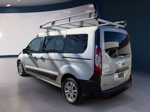 Used 2022 Ford Transit Connect XL image 3