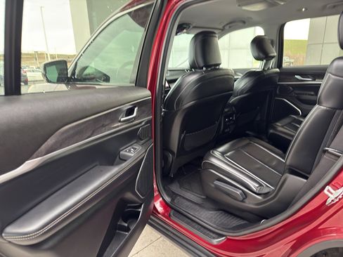 Used 2021 Jeep Grand Cherokee L Limited w/ MOPAR Finishing Package image 16