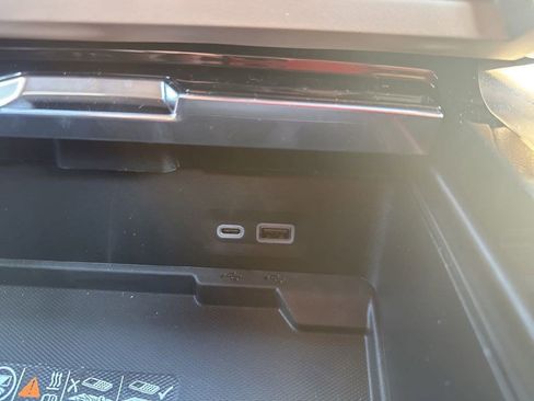 New 2026 GMC Yukon Denali w/ Sun & Power Step Package AWD/4WD image 40