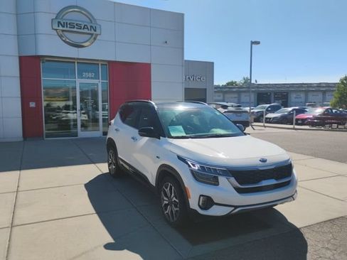 Used 2021 Kia Seltos SX AWD/4WD image 3