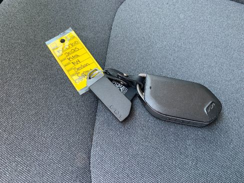 Used 2025 Kia K4 FWD image 19