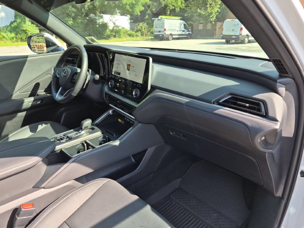 Used 2025 Lexus TX 350 AWD w/ Technology Package image 32