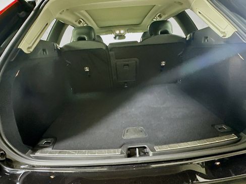 Used 2025 Volvo XC60 B5 Plus image 28