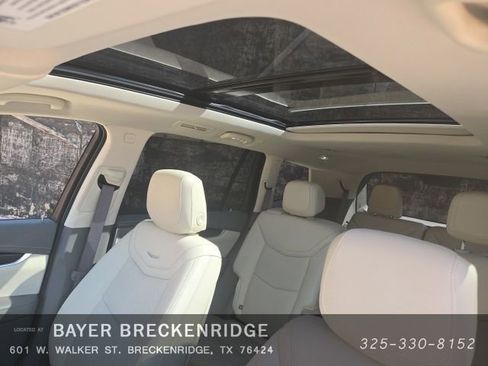 Used 2025 Cadillac XT6 Premium Luxury image 9