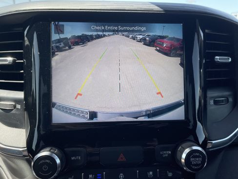 Used 2024 RAM 1500 Laramie AWD/4WD image 27