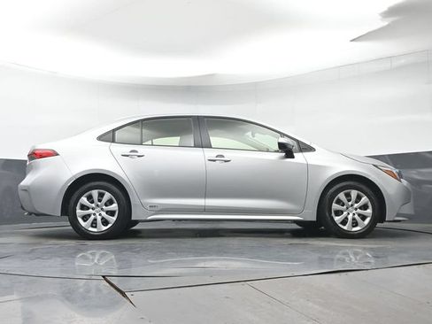 Used 2026 Toyota Corolla LE AWD/4WD image 31